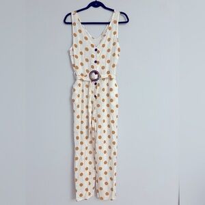 20% Linen Polka Dot Sleeveless Jumpsuit. Pit to pit= 19”
